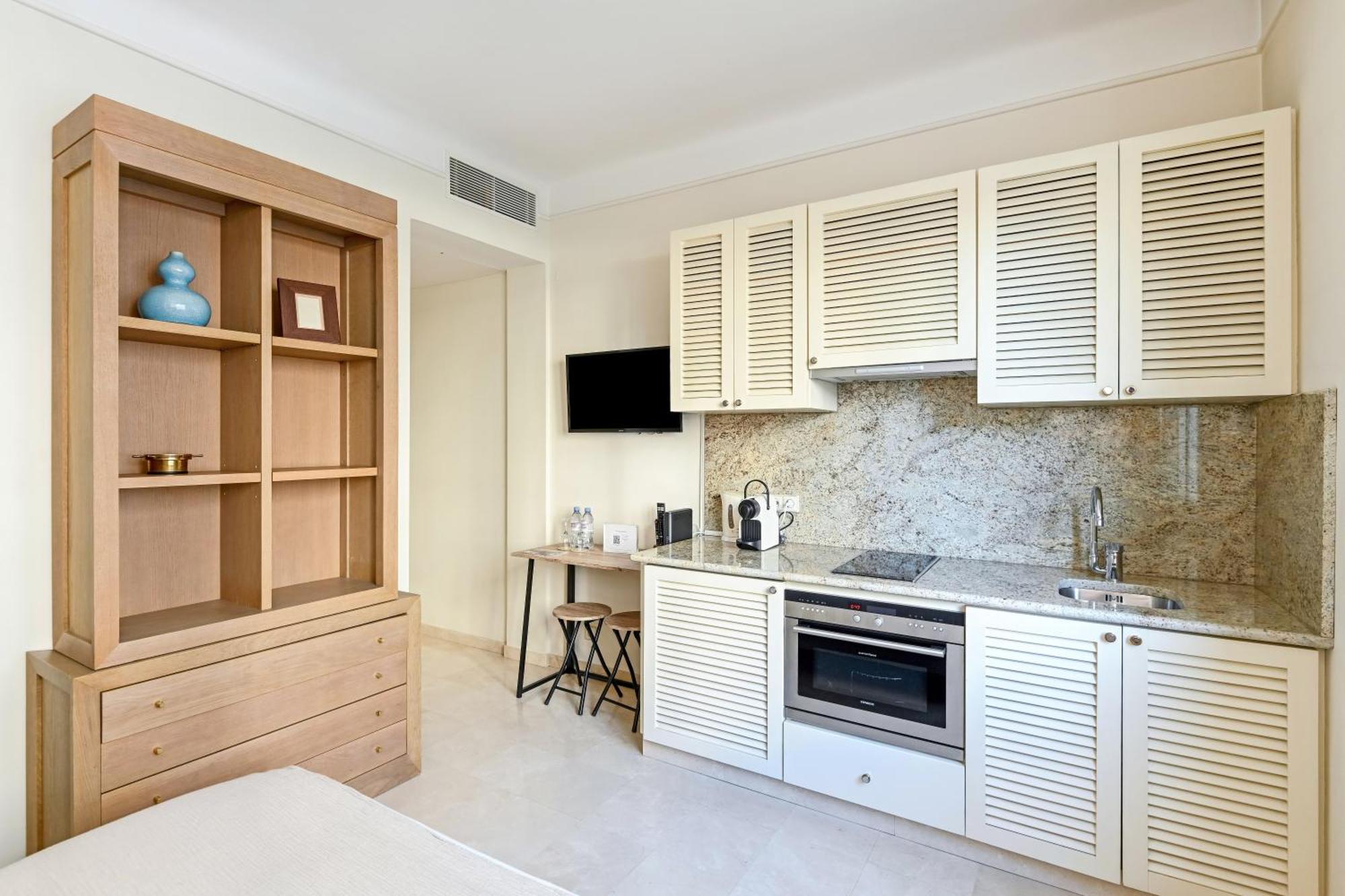 Buckingham & Lloyds - Cannes Esterno foto