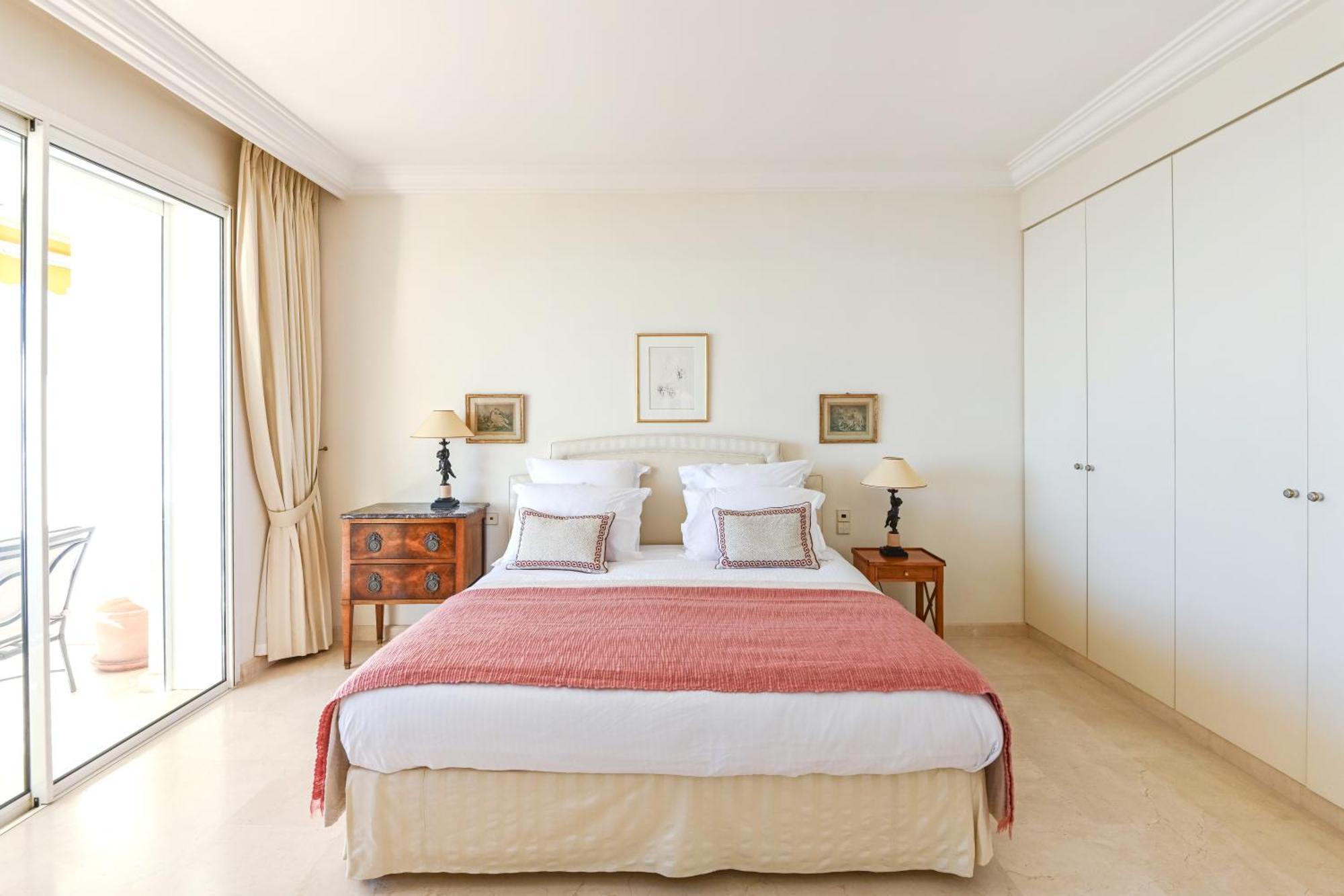 Buckingham & Lloyds - Cannes Esterno foto